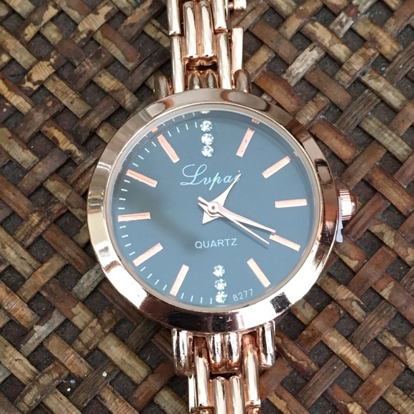 🎀5/$25🎀 LUPAI Rose Gold Fashion Watch - Picture 2 of 6